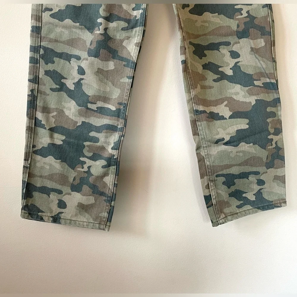 Free People NWOT Remy Camo High Waisted Wide Leg Cropeped Jeans Size 25 - Picture 4 of 10